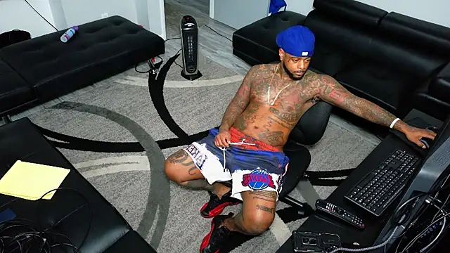 SLANGONDEMHOES online show from January 11, 8:36 pm