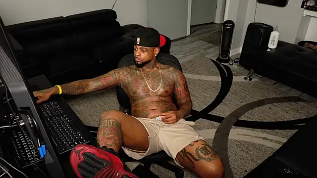 SLANGONDEMHOES online show from March 9, 8:02 pm