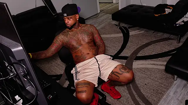 SLANGONDEMHOES online show from March 27, 4:29 pm