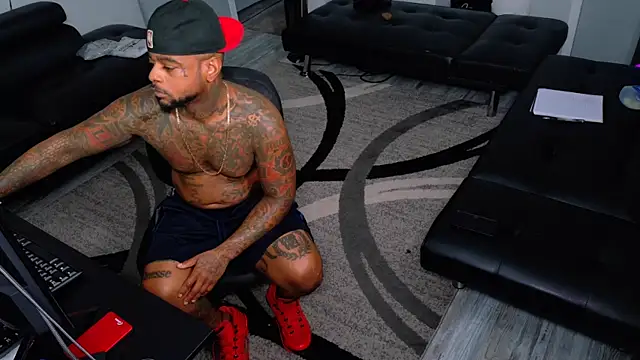 SLANGONDEMHOES online show from April 8, 12:05 pm