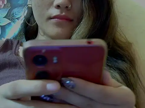 Snapshot of Amira90 chatting on September 10, 2:11 am Amira90 online show from September 10, 2:11 am