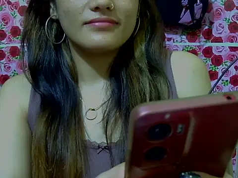 Snapshot of Amira90 chatting on September 10, 3:34 pm Amira90 online show from September 10, 3:34 pm