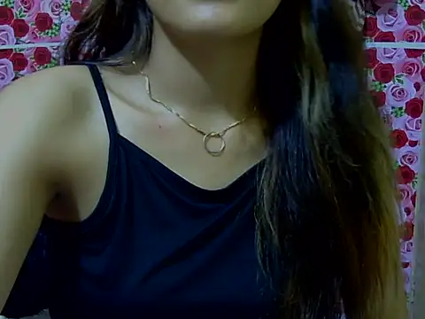 Snapshot of Amira90 chatting on September 12, 9:48 pm Amira90 online show from September 12, 9:48 pm