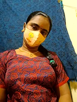 Snapshot of mini-queen chatting on February 9, 5:28 pm mini-queen online show from February 9, 5:28 pm