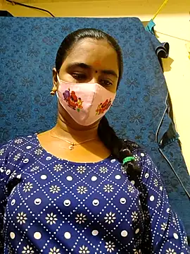 Snapshot of mini-queen chatting on February 20, 4:07 pm mini-queen online show from February 20, 4:07 pm