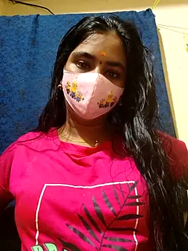 Snapshot of mini-queen chatting on March 2, 6:04 pm mini-queen online show from March 2, 6:04 pm