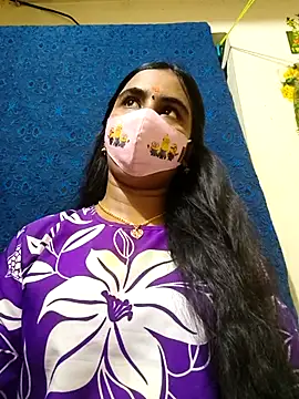 Snapshot of mini-queen chatting on March 12, 6:03 pm mini-queen online show from March 12, 6:03 pm