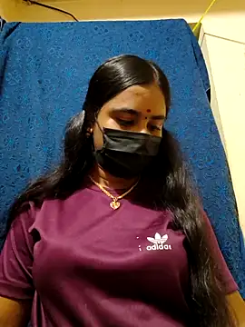 mini-queen online show from April 3, 5:55 pm