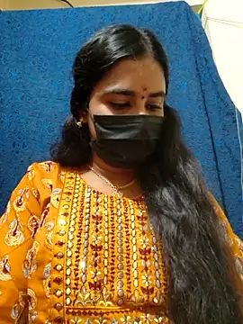 mini-queen online show from April 14, 1:06 pm