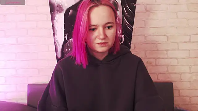 Ericha Stone online show from September 23, 1:41 am