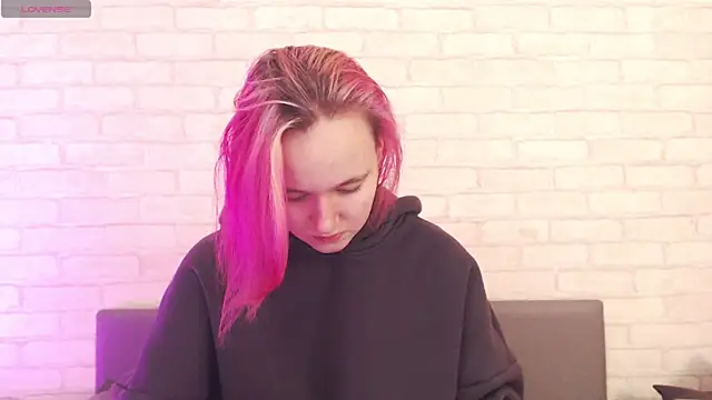 Ericha Stone online show from November 6, 8:15 am