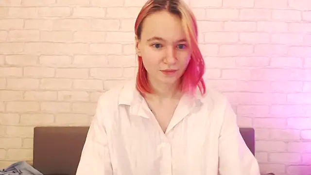 Ericha Stone online show from December 1, 1:43 am