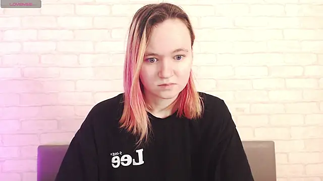 Ericha Stone online show from February 21, 1:28 am