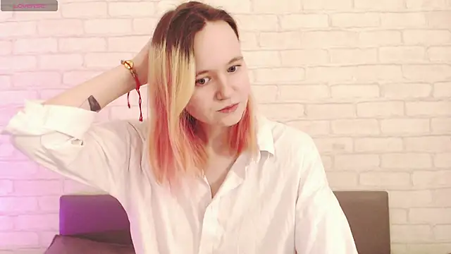 Ericha Stone online show from March 24, 8:08 am