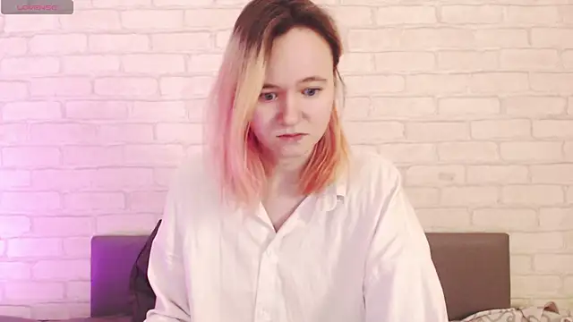 Ericha Stone online show from March 27, 1:55 am