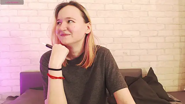 Ericha Stone online show from April 9, 2:00 am