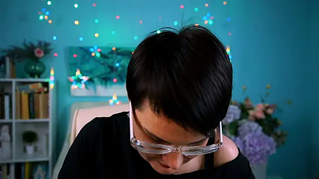 LauraDavidsons online show from February 28, 5:47 pm