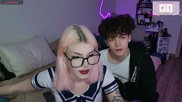 Alice18James online show from September 27, 1:16 pm