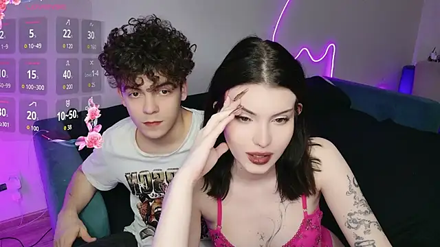 Alice18James online show from November 28, 5:15 pm