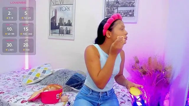 Snapshot of karol_bustamante chatting on September 23, 12:08 pm karol bustamante online show from September 23, 12:08 pm