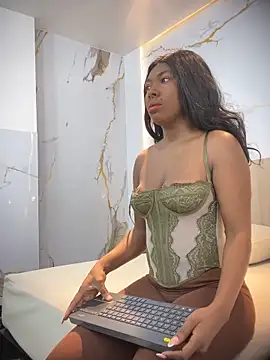 emily browne online show from October 30, 7:25 pm