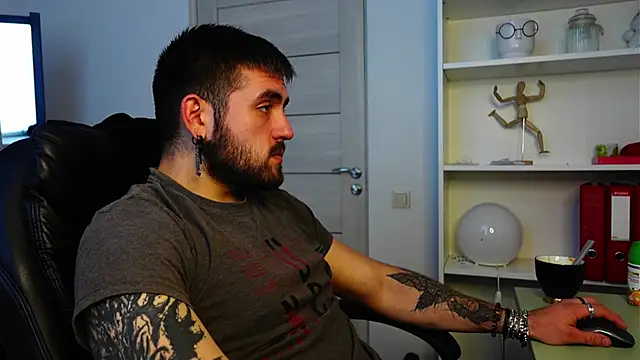 Snapshot of Mike_Platano chatting on September 23, 2:20 pm Mike Platano online show from September 23, 2:20 pm