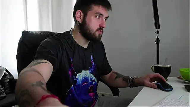 Snapshot of Mike_Platano chatting on October 1, 1:28 pm Mike Platano online show from October 1, 1:28 pm