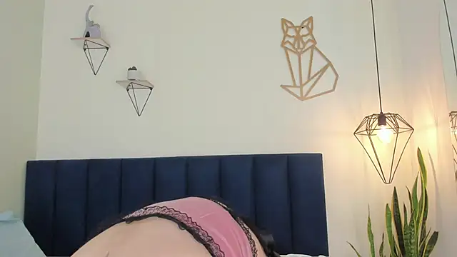 sophieturner mg online show from November 28, 7:05 pm