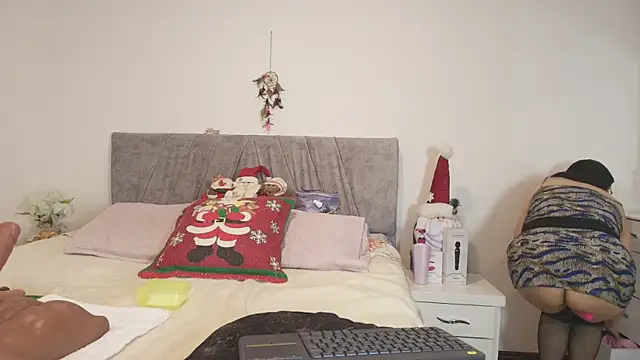 Snapshot of lexy_lunahot chatting on December 4, 3:54 pm lexy lunahot online show from December 4, 3:54 pm