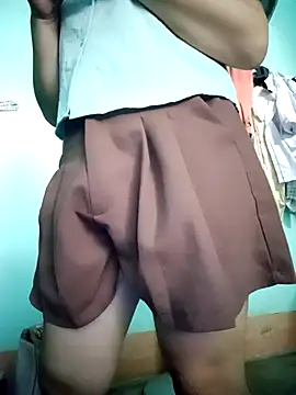 merylove-00 online show from April 13, 3:56 am