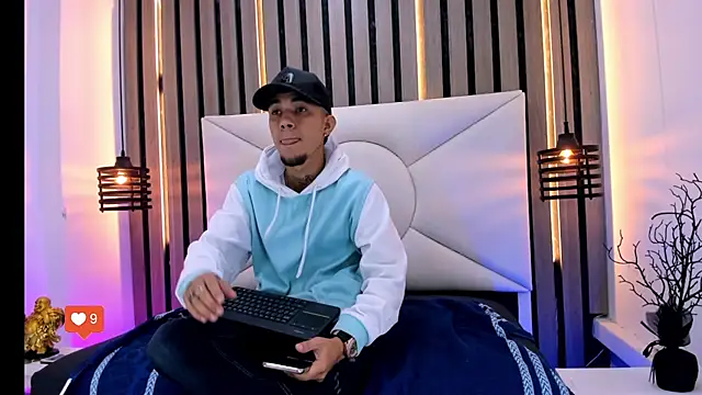 tattoos22 online show from November 15, 1:07 pm