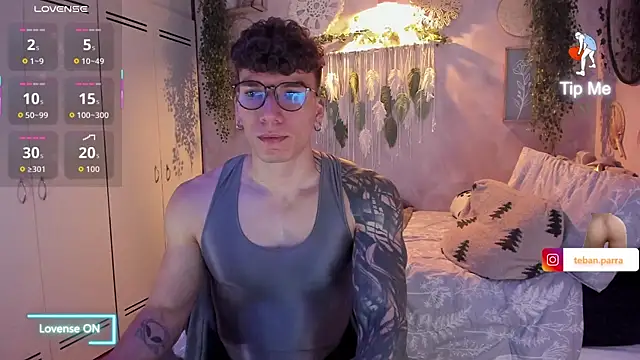 estebandi do online show from November 30, 3:43 am