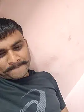 Snapshot of Frvgggghh chatting on February 12, 8:26 pm Frvgggghh online show from February 12, 8:26 pm