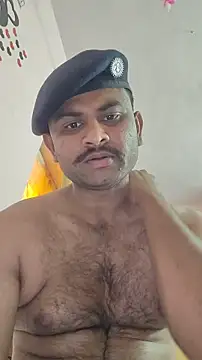 Snapshot of Frvgggghh chatting on February 14, 8:44 am Frvgggghh online show from February 14, 8:44 am