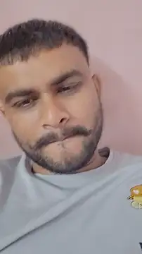 Snapshot of Frvgggghh chatting on February 26, 5:34 pm Frvgggghh online show from February 26, 5:34 pm