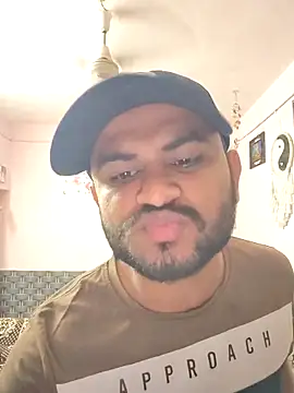 Snapshot of Frvgggghh chatting on March 20, 5:23 am Frvgggghh online show from March 20, 5:23 am