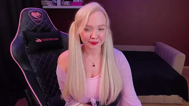 Snapshot of AlishaSe7enthAngel chatting on October 1, 2:12 pm AlishaSe7enthAngel online show from October 1, 2:12 pm