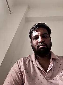 vinay smalldick online show from June 18, 2:12 am