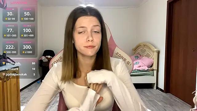 VibeQueenLucy online show from September 15, 4:18 pm