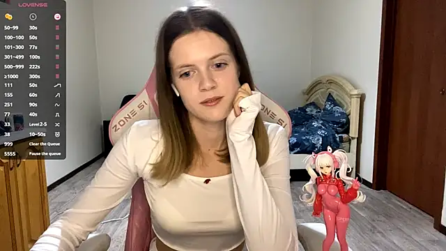 VibeQueenLucy online show from September 20, 4:08 pm