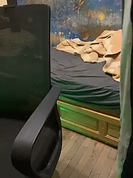 fronkie9384 online show from March 1, 4:20 pm