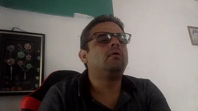 Snapshot of Katracho6969 chatting on April 23, 3:36 pm Katracho6969 online show from April 23, 3:36 pm