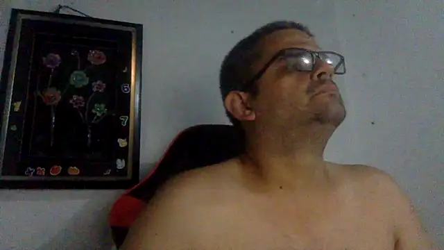 Snapshot of Katracho6969 chatting on May 25, 1:55 am Katracho6969 online show from May 25, 1:55 am