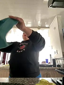 Snapshot of PortuPAWG chatting on November 18, 7:18 pm PortuPAWG online show from November 18, 7:18 pm