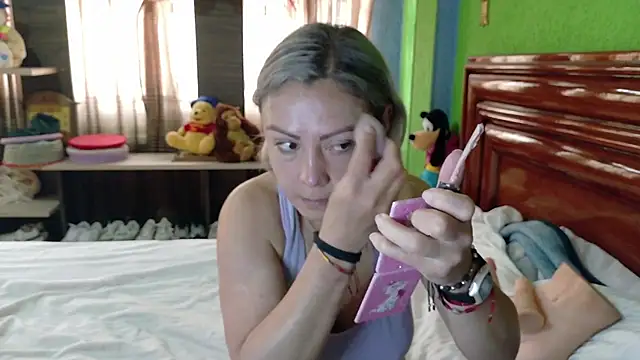 Snapshot of _Charlize_theron_ chatting on July 16, 7:09 pm Charlize theron online show from July 16, 7:09 pm