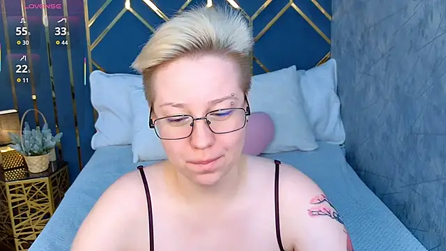 AlexandraGreen online show from December 14, 4:01 pm