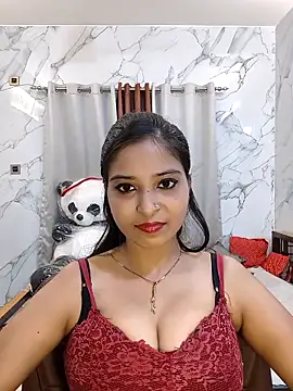 QUEEN-ADITI online show from April 4, 6:27 pm