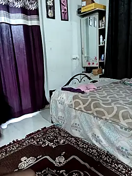 Snapshot of Beautiful_couple_70 chatting on September 27, 1:43 am Beautiful couple 70 online show from September 27, 1:43 am