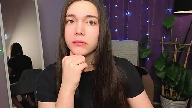 Albi Glow online show from January 7, 11:45 am