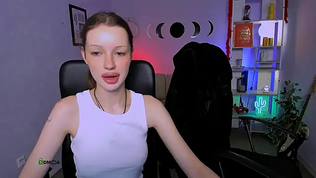 khloebeauty online show from April 11, 7:07 pm